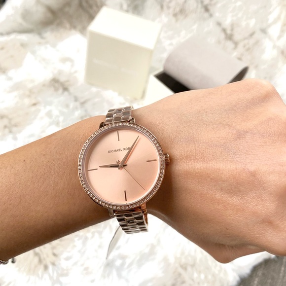 NWT authentic MK rosegold tone pave rim watch - Picture 8 of 8